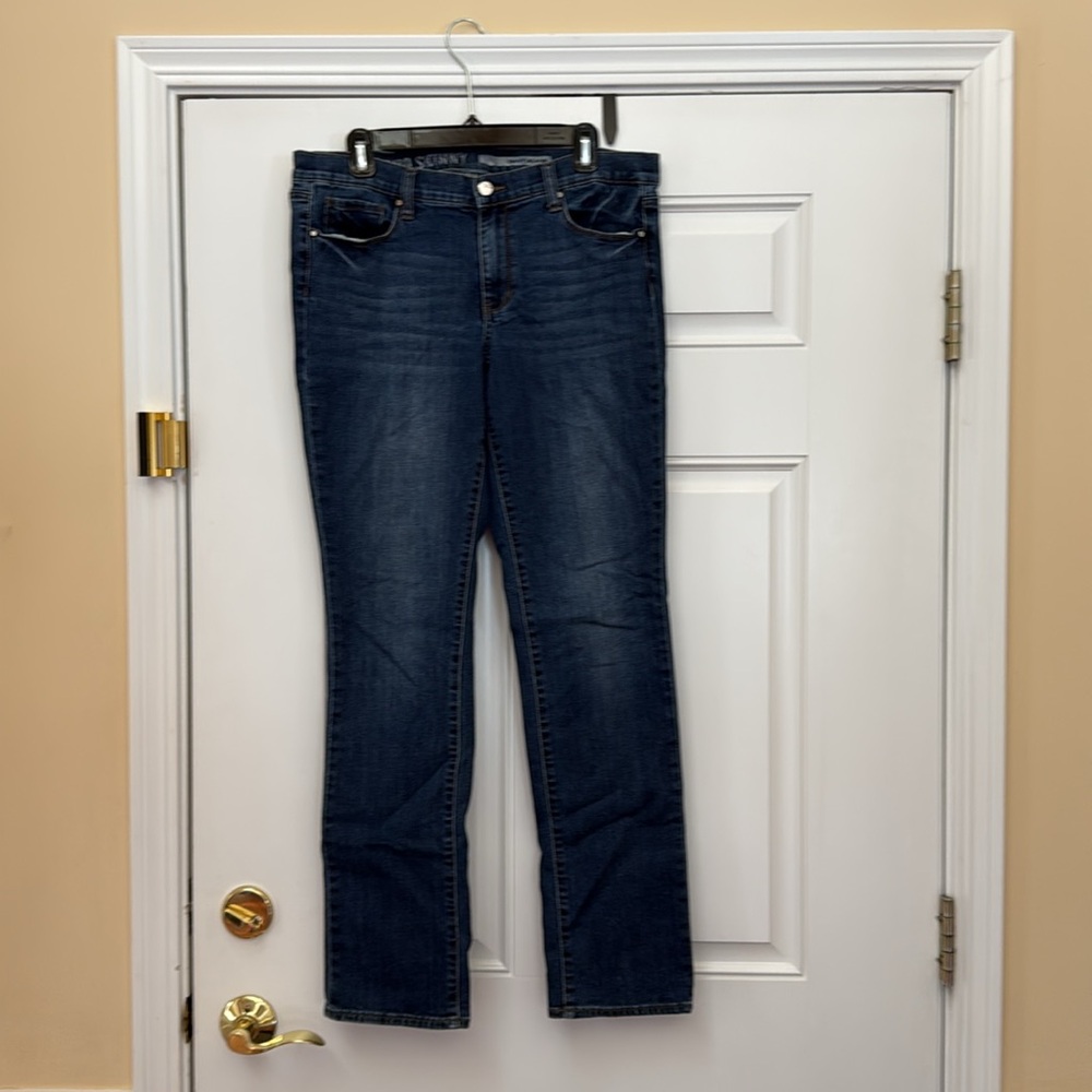 DKNY SoHo Skinny Jeans